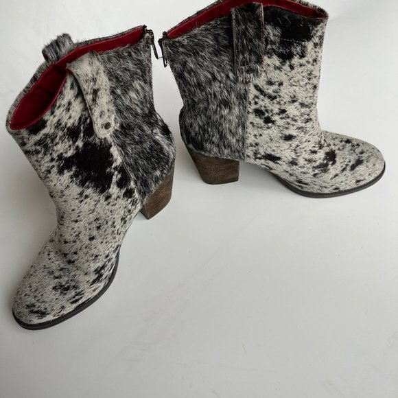 Alcala George Women's Cow Hair Booties - Unique Western Designer Styling! - Picture 3 of 16